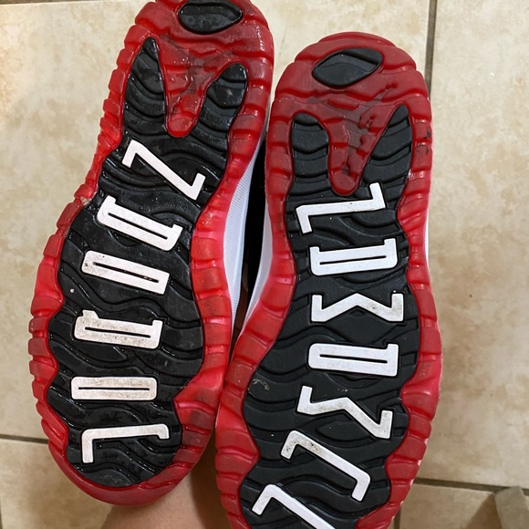 Retro 11 concord Bred 11 Low - Picture 3 of 3